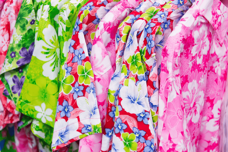 ใส่เสื้อลายดอก หนึ่งในกิจกรรมสงกรานต์บริษัท