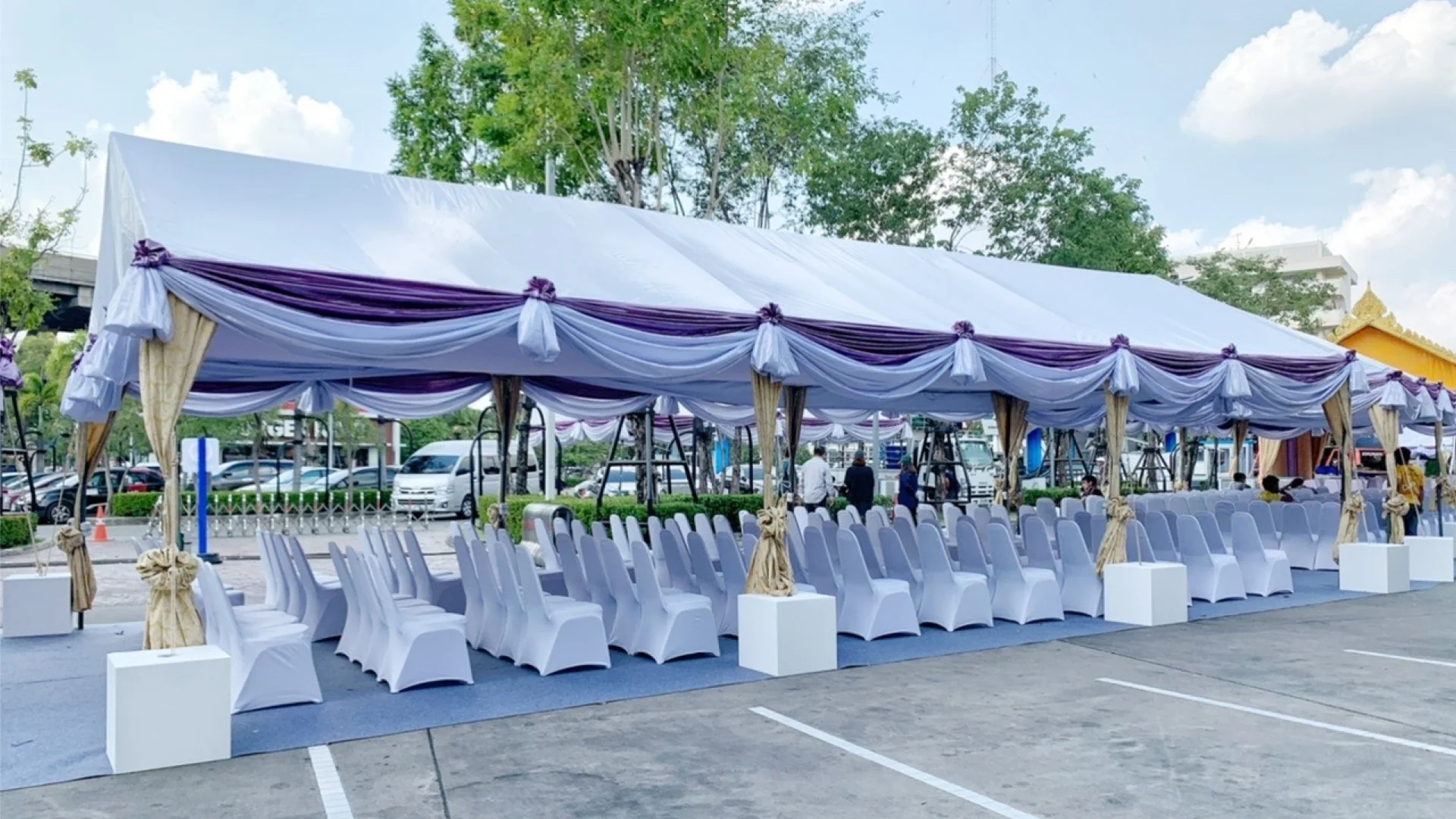 ร้านภัทรพัฒน์ เข่าเต็นท์ทรงจั่ว
